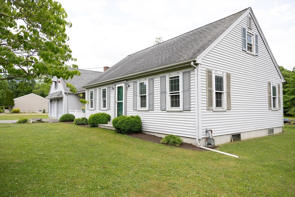 1635 Middleboro Avenue