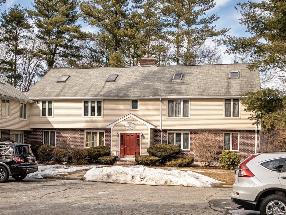 17 Hilltop Lane, Unit 3