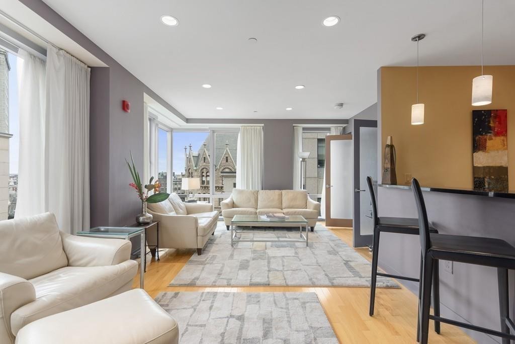 Interior of 80 Broad Street, Unit 1007