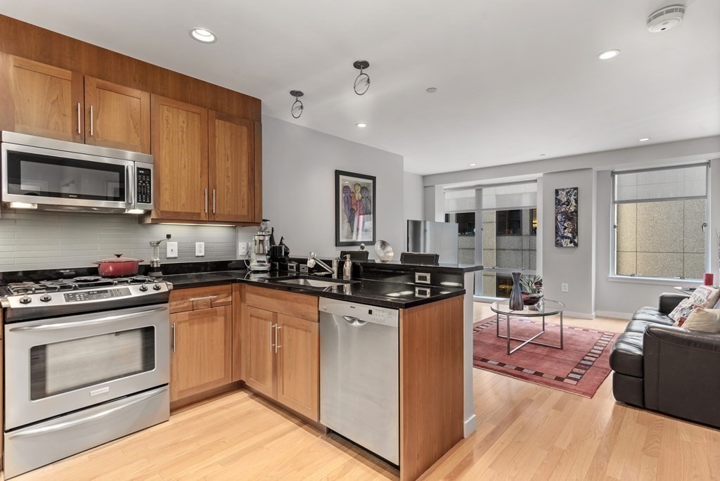 Interior of 80 Broad Street, Unit 906