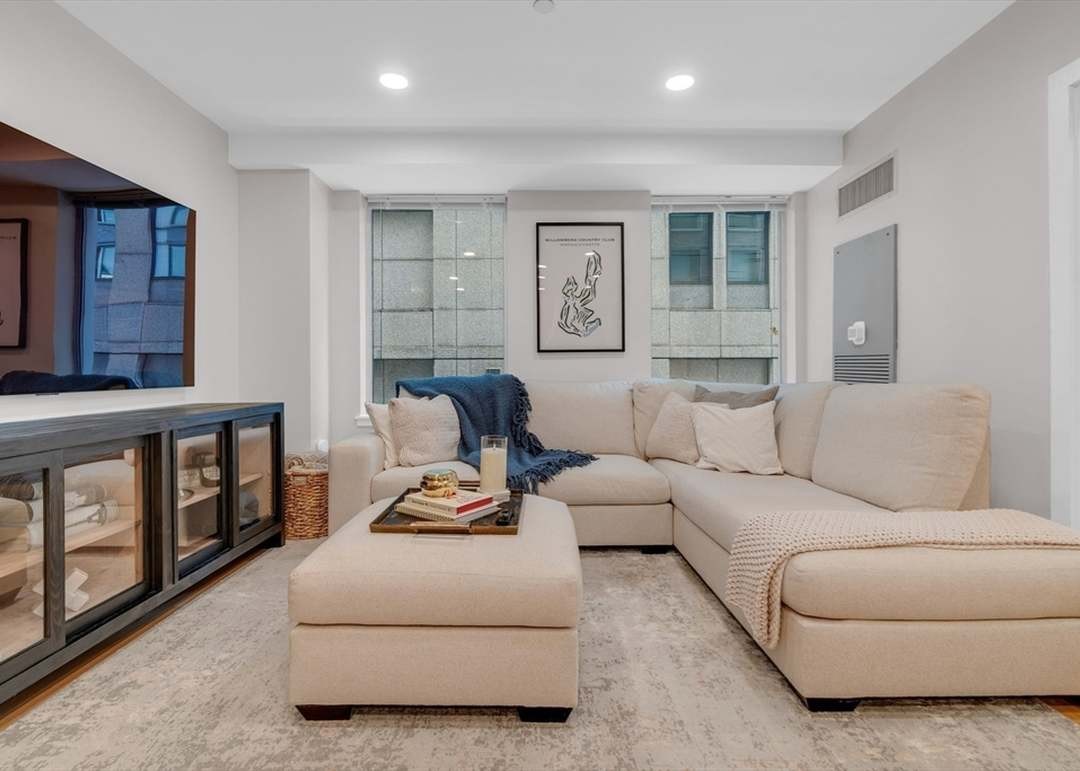 80 Broad Street, Unit 205