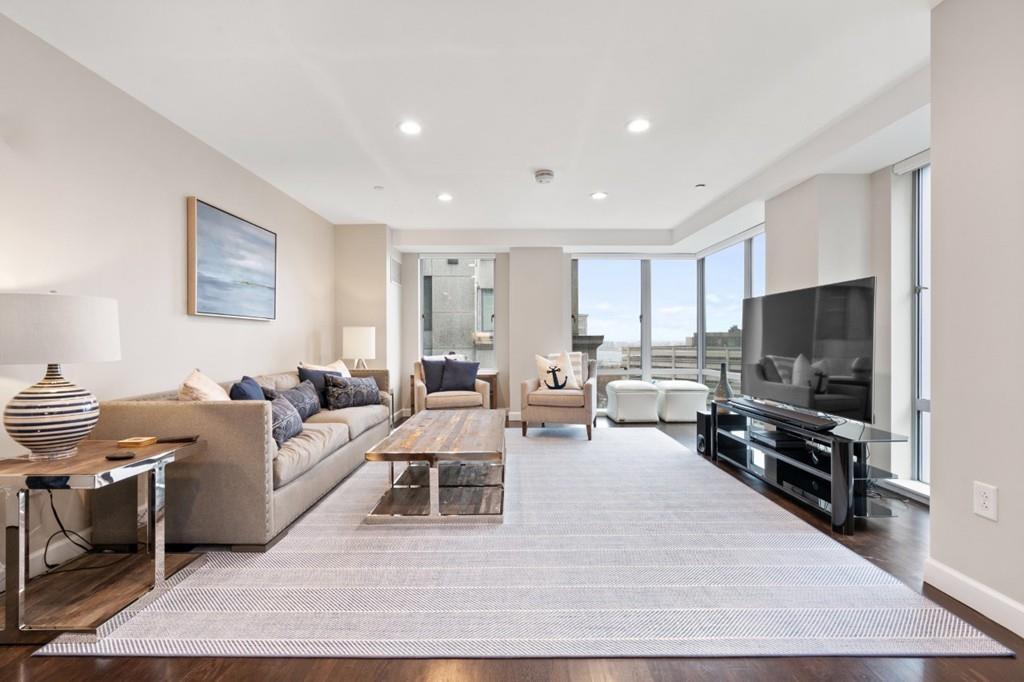 80 Broad Street, Unit 904, Boston · Waterfront