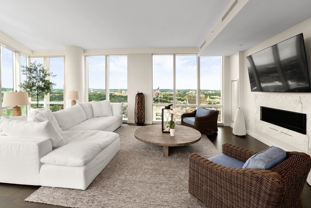 188 Brookline Avenue Unit 23A — MLS listing photo 2