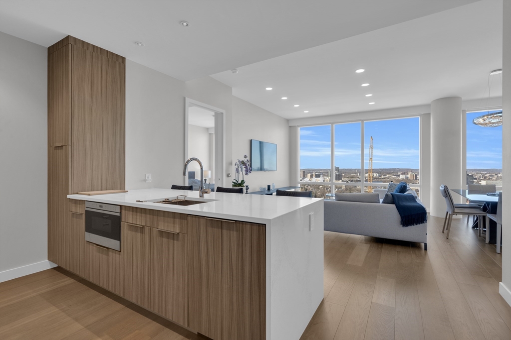 188 Brookline Avenue Unit 27E — MLS listing photo 6
