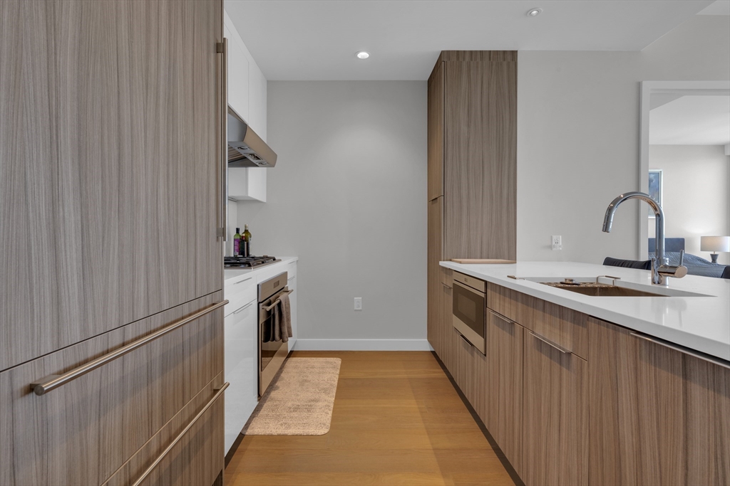 188 Brookline Avenue Unit 27E — MLS listing photo 8