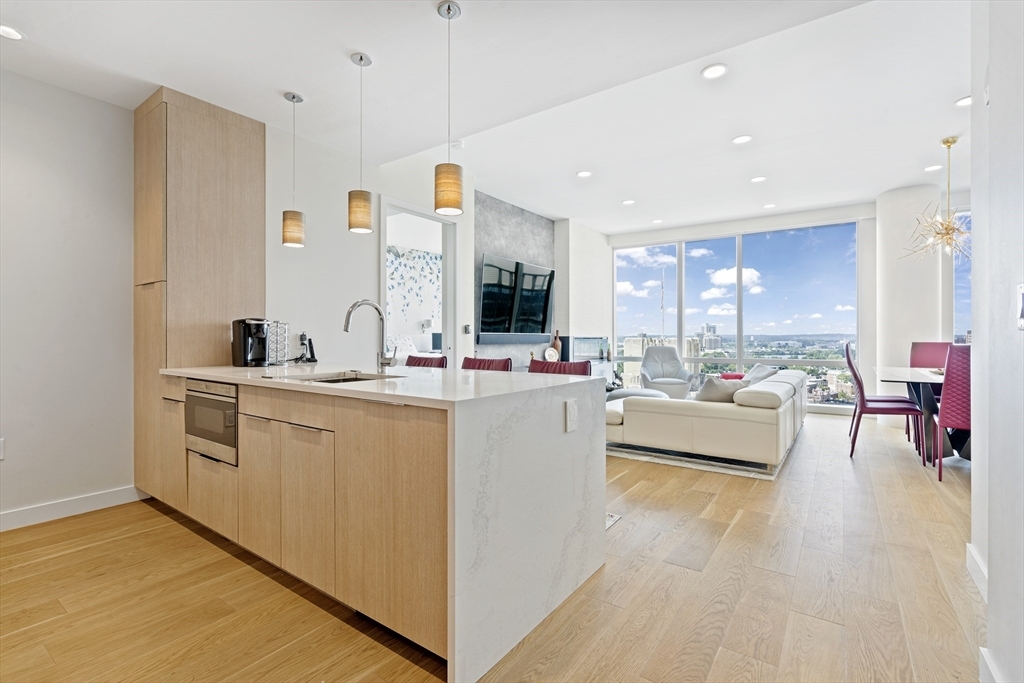 188 Brookline Avenue Unit 19E — MLS listing photo 4