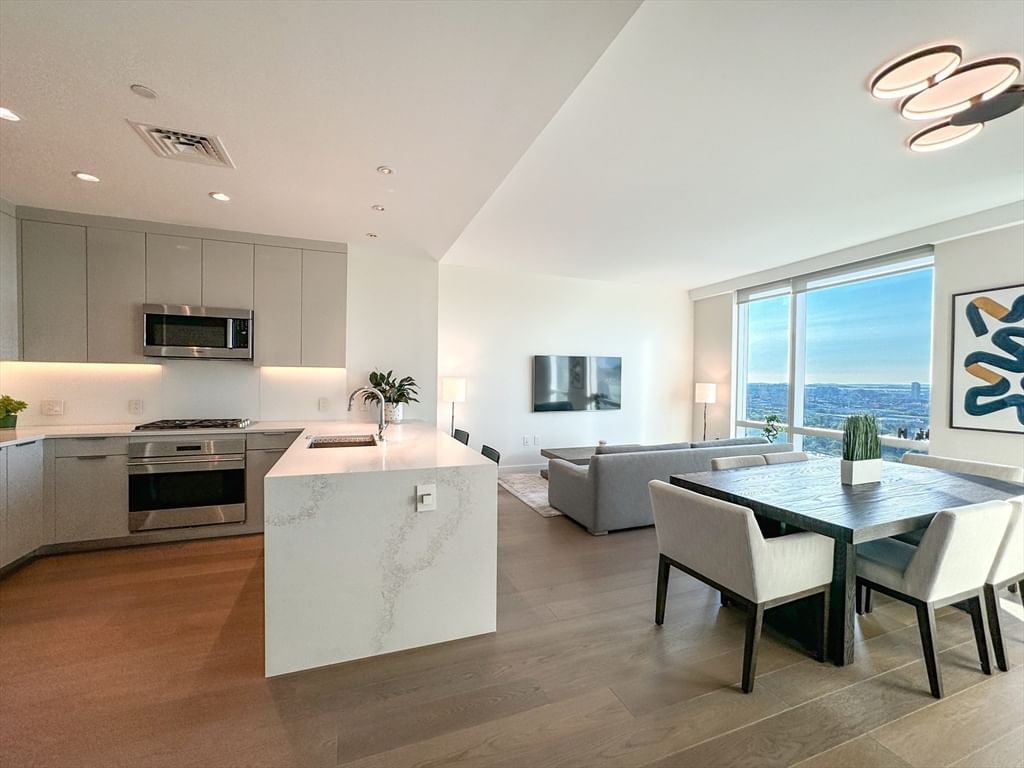 188 Brookline Avenue Unit 26B — MLS listing photo 2