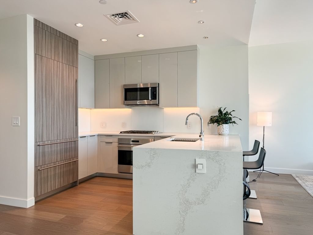 188 Brookline Avenue Unit 26B — MLS listing photo 4