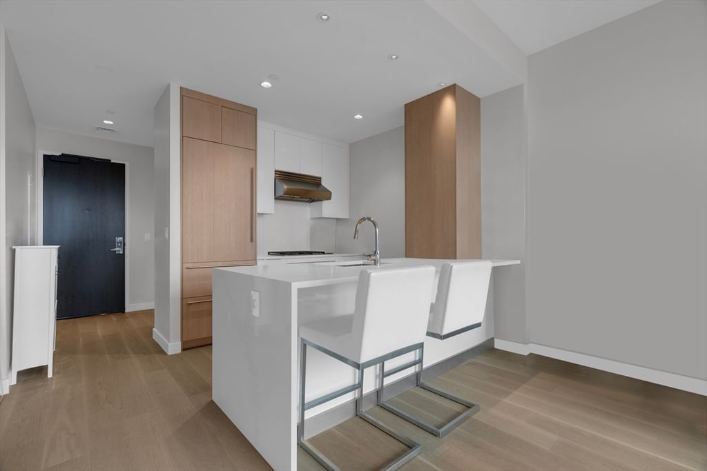 188 Brookline Avenue Unit 27F — MLS listing photo 1