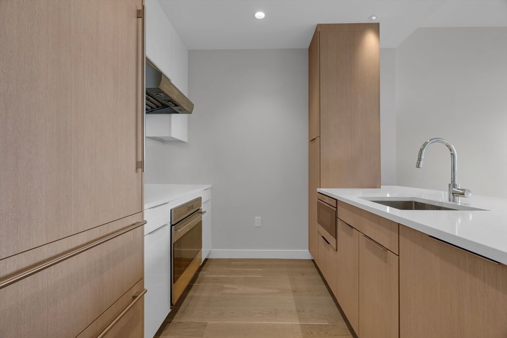 188 Brookline Avenue Unit 27F — MLS listing photo 3