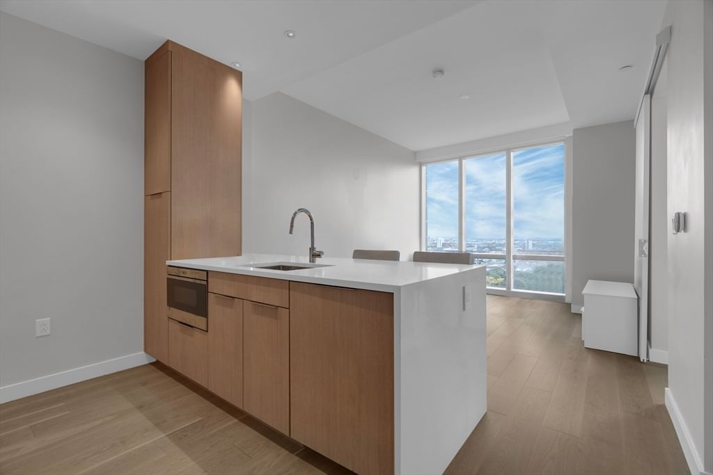 188 Brookline Avenue Unit 27F — MLS listing photo 4