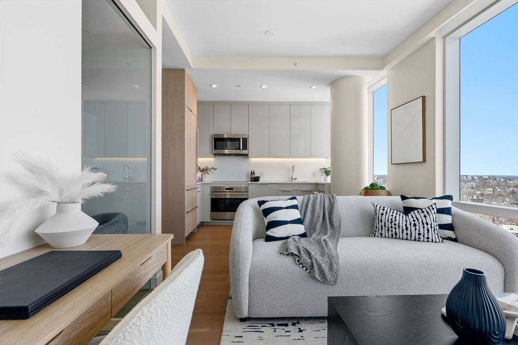 188 Brookline Avenue Unit 26G — MLS listing photo 4