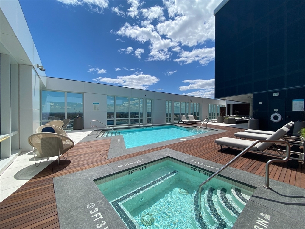 188 Brookline Avenue, Unit 26B