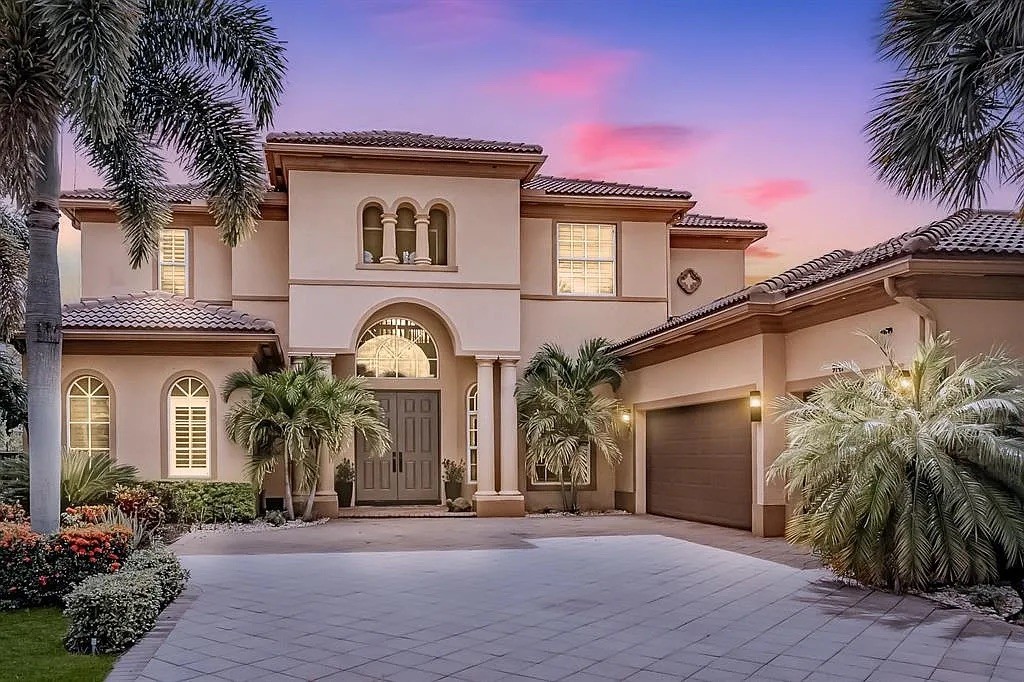 9141 Pineville Drive, Lake Worth, FL