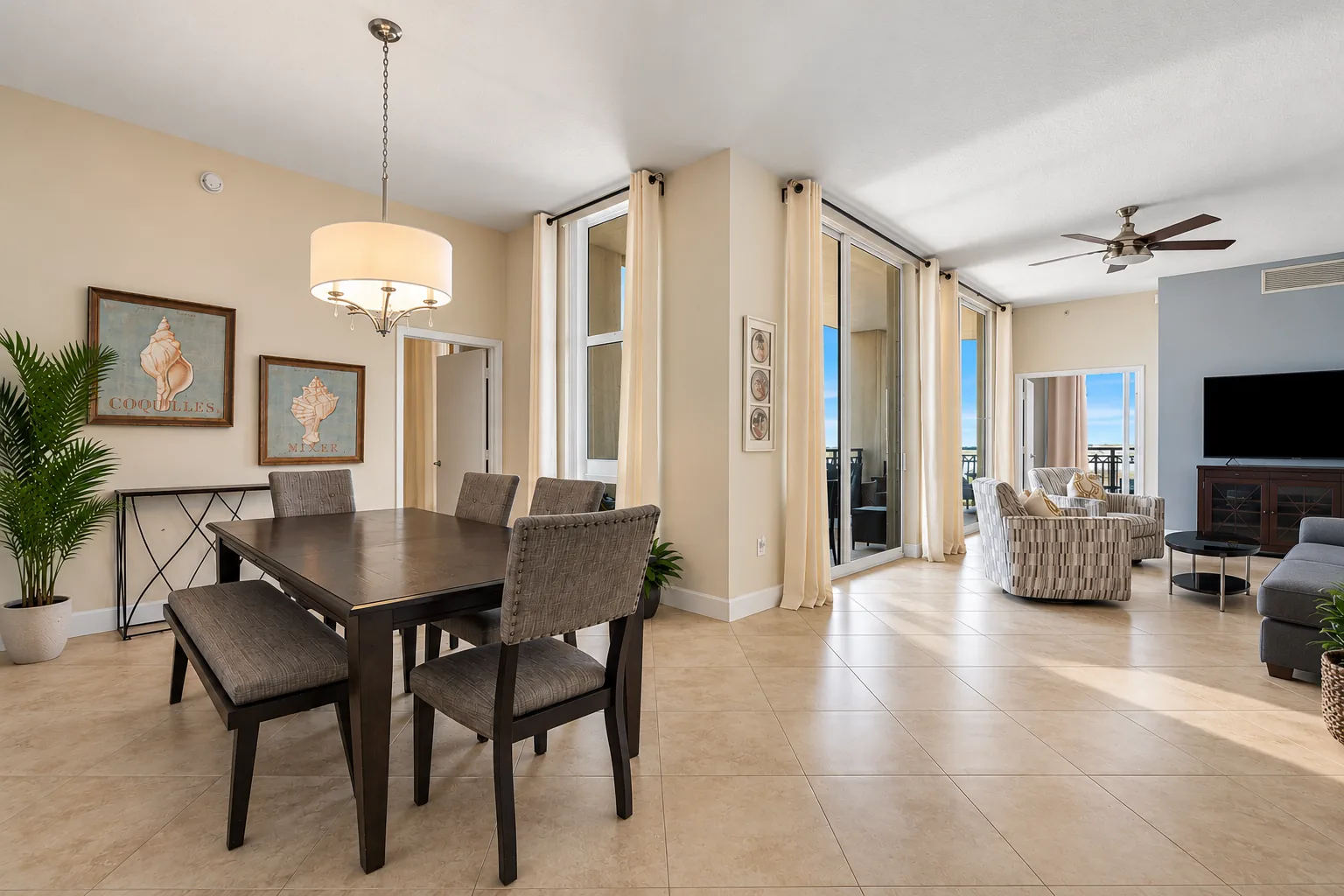 550 Okeechobee Blvd LPH11 — Living1
