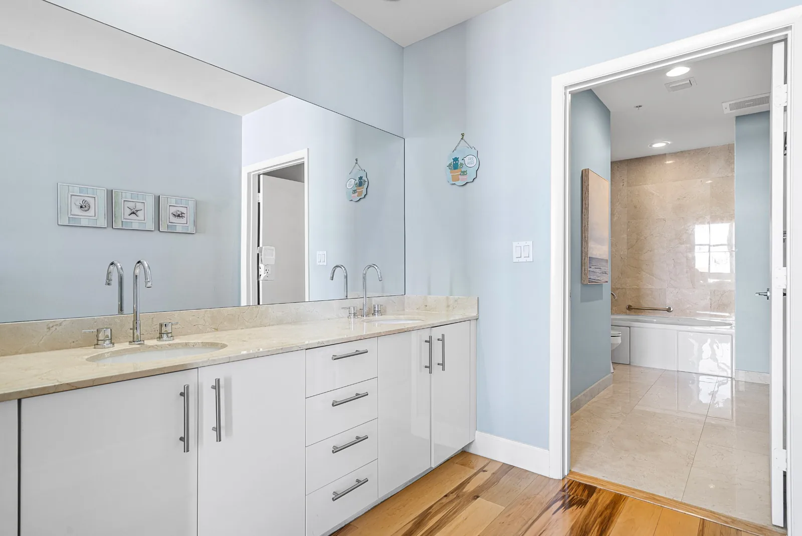 550 Okeechobee Blvd LPH11 — Primary Bath2